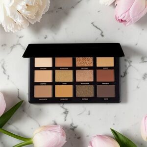 Artist Couture Supreme Nudes Eyeshadow Palette Neutral shades Neutral Glam NIB